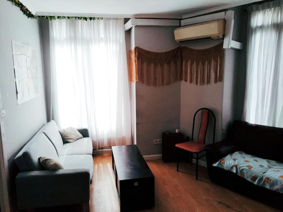 Apartamento Hotel Montana Lavapies Madrid Exterior foto